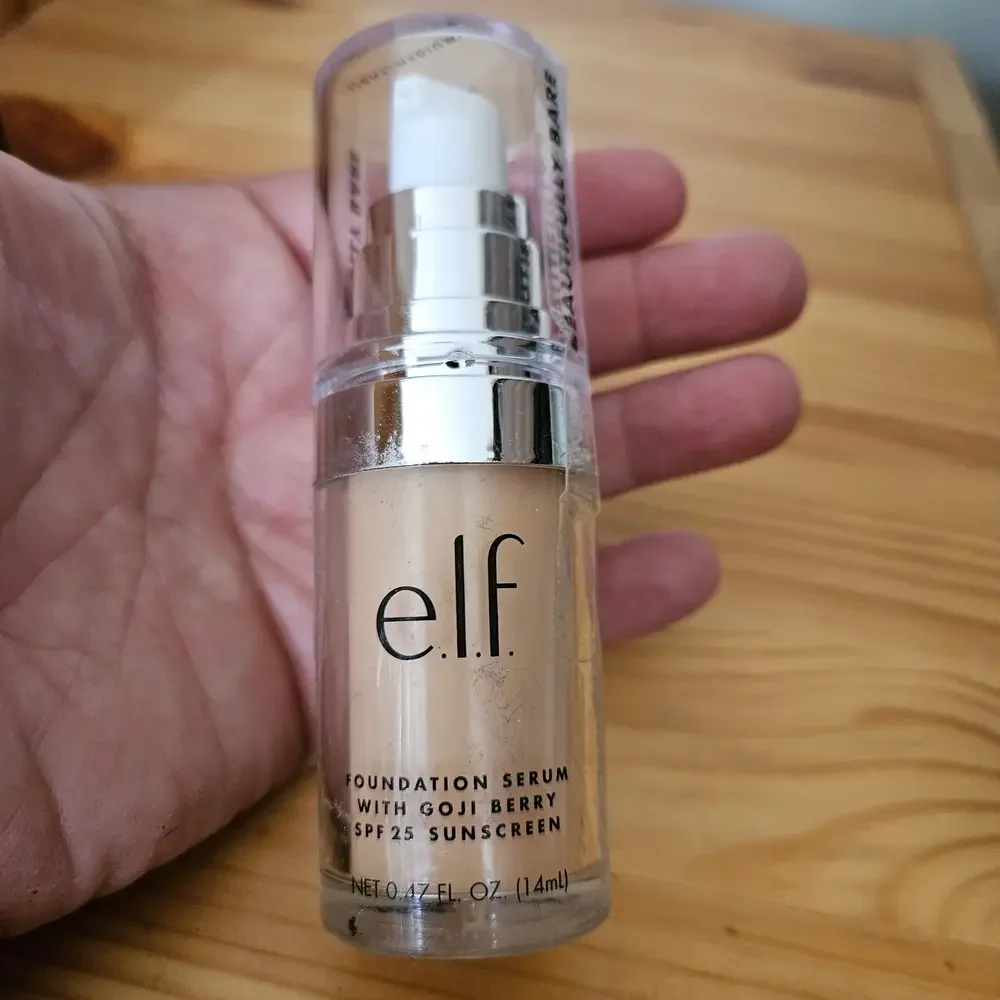 NEW e.l.f.‎ Foundation Serum with Goji Berry SPF 25 Suncreen Light/Medium 95012U